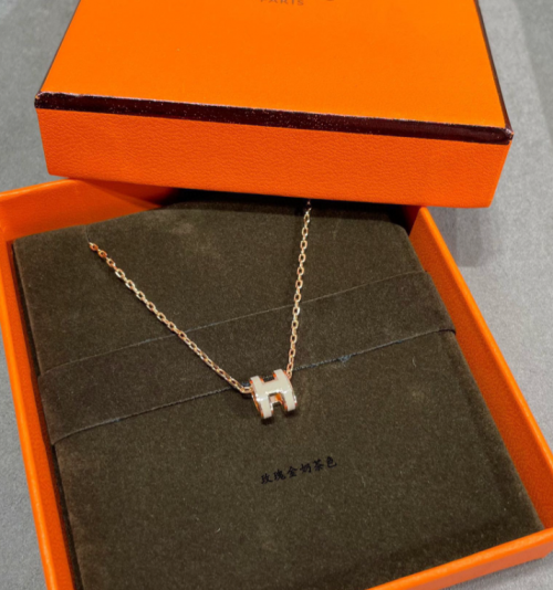 Hermes O'Maillon dainty pendant Necklace Rose Gold and Beige