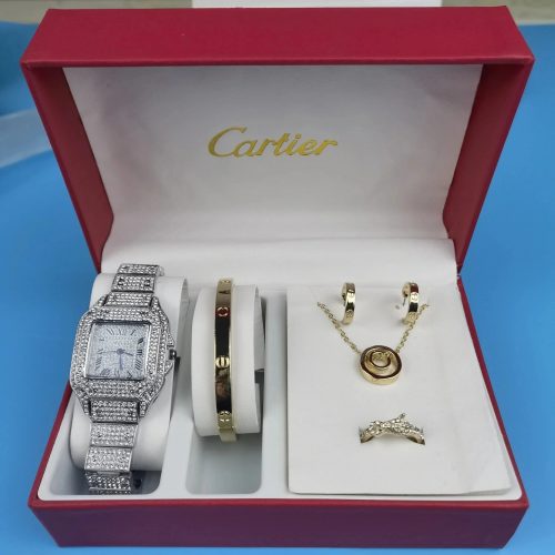 Cartier Love Bracelet and Jewelry Set Elegant Accessories Gold