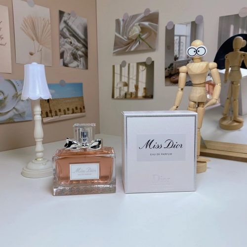 Dior Miss Dior Eau de Parfum Floral Fragrance Pink