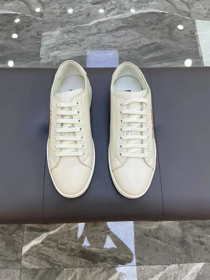 3 3