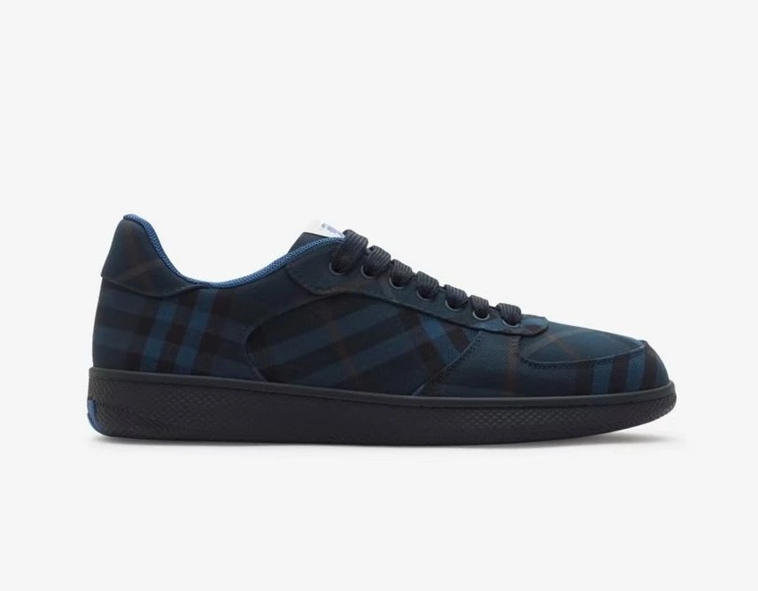 4 4