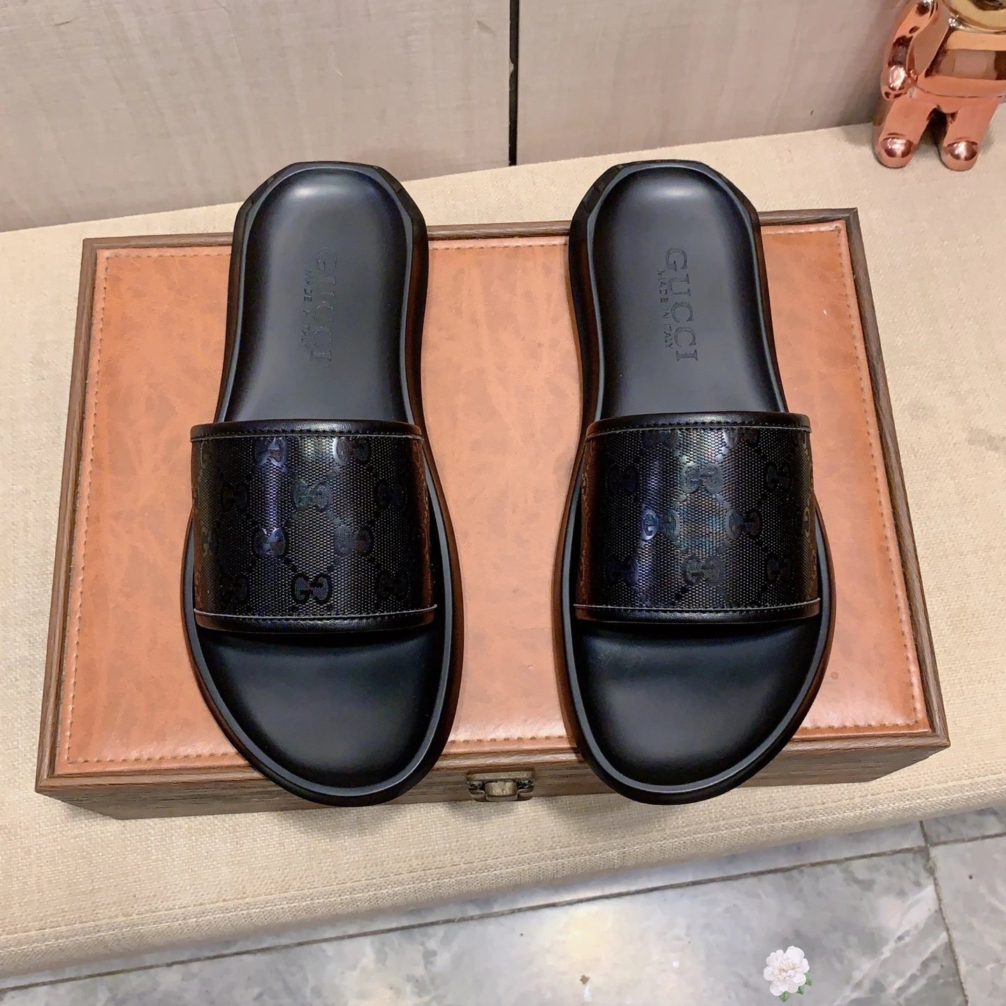 3 3
