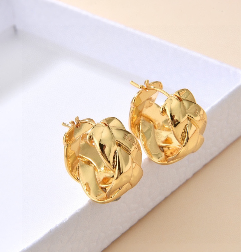 7 7