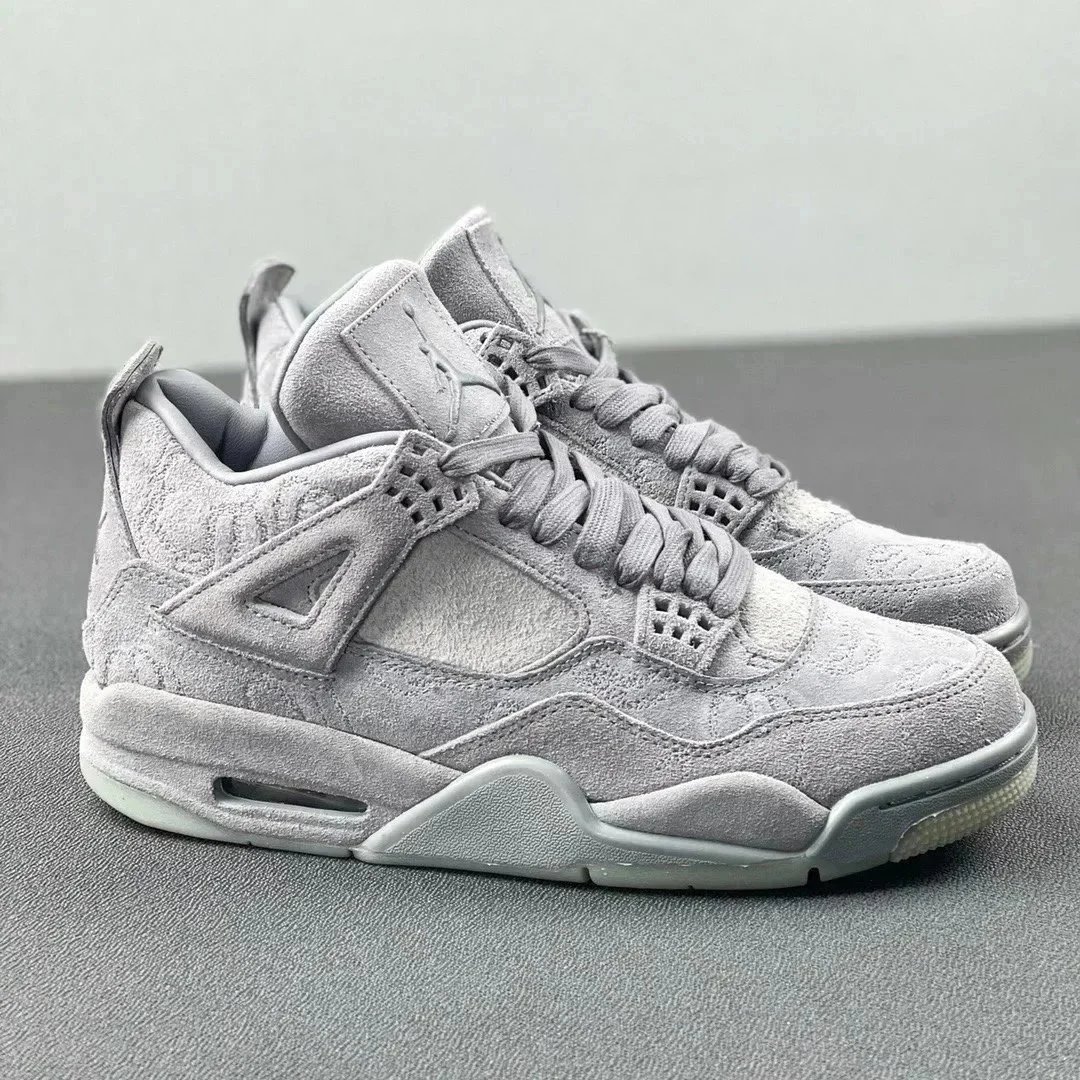 Kaws Kaws
