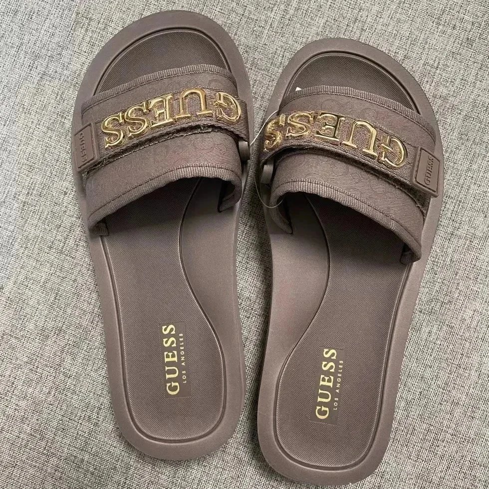 紫棕色 紫棕色