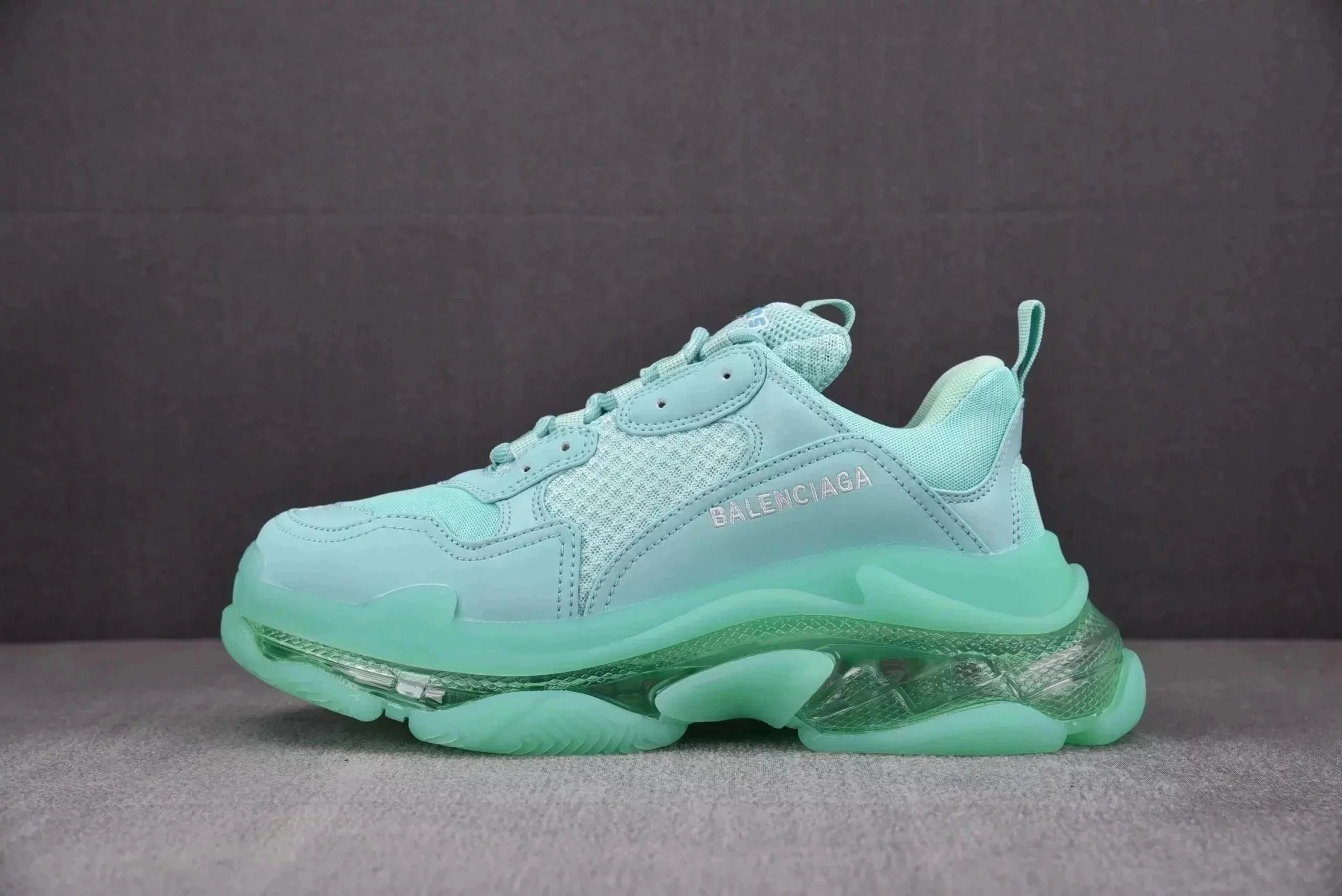01绿色气垫 01绿色气垫