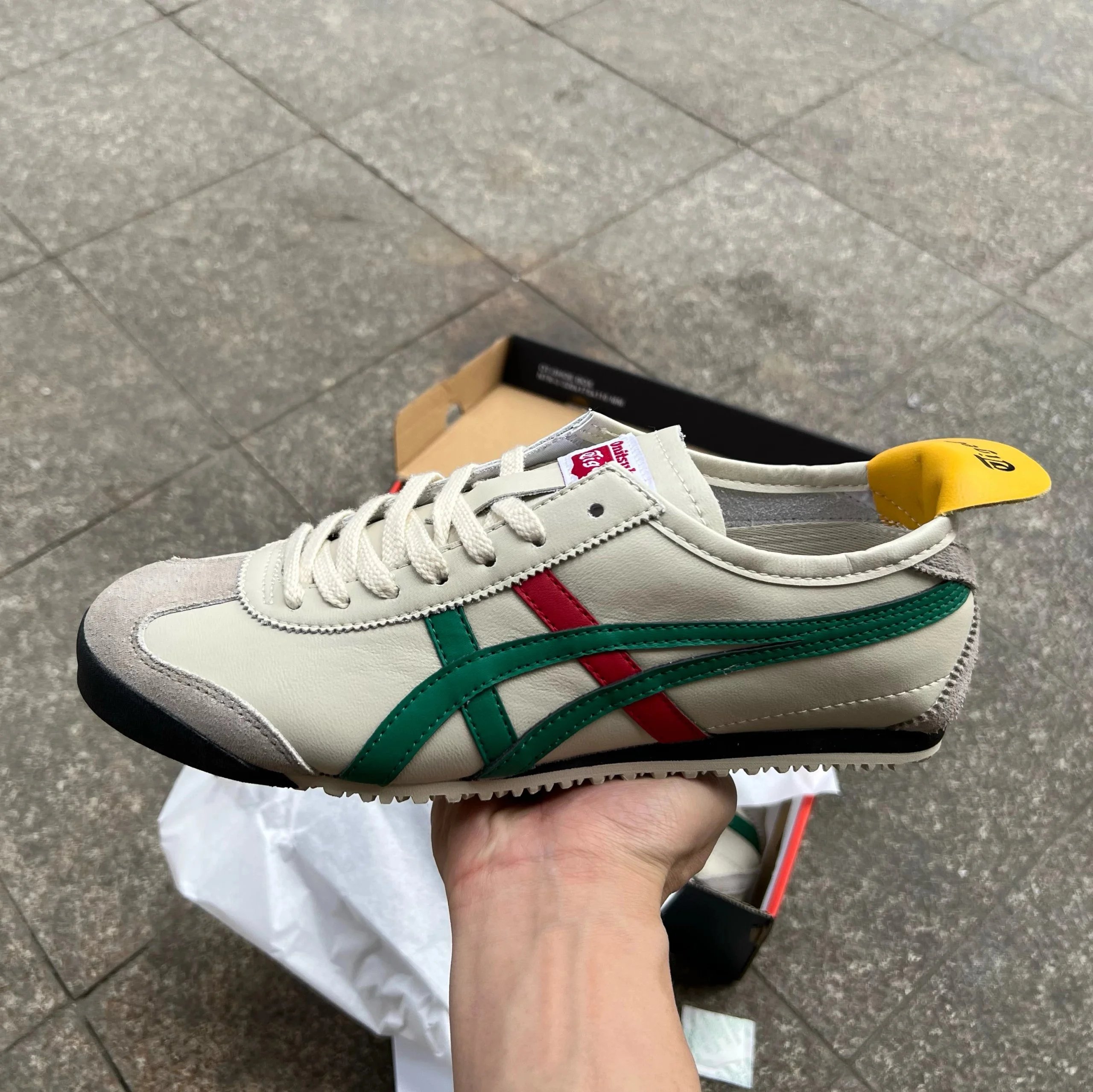 乳白橄榄绿DL408-1684 乳白橄榄绿DL408-1684