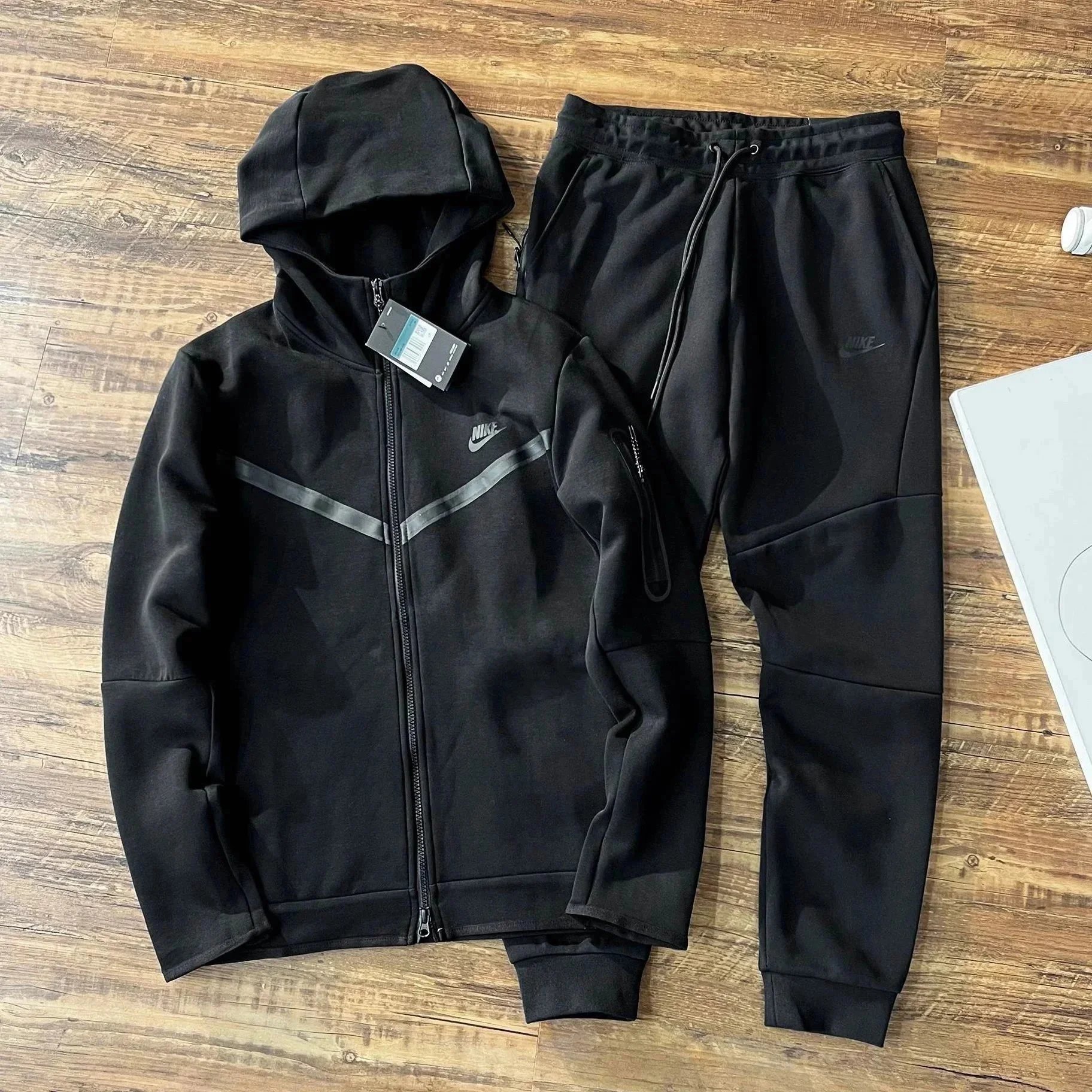 套装 黑色 套装 黑色