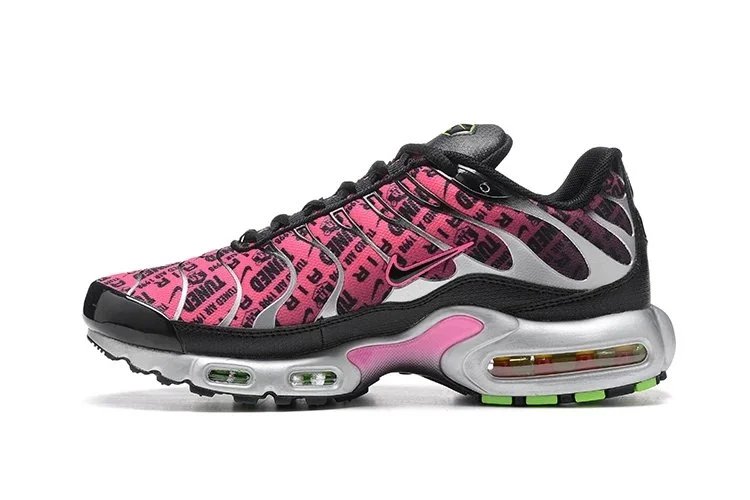 32 32