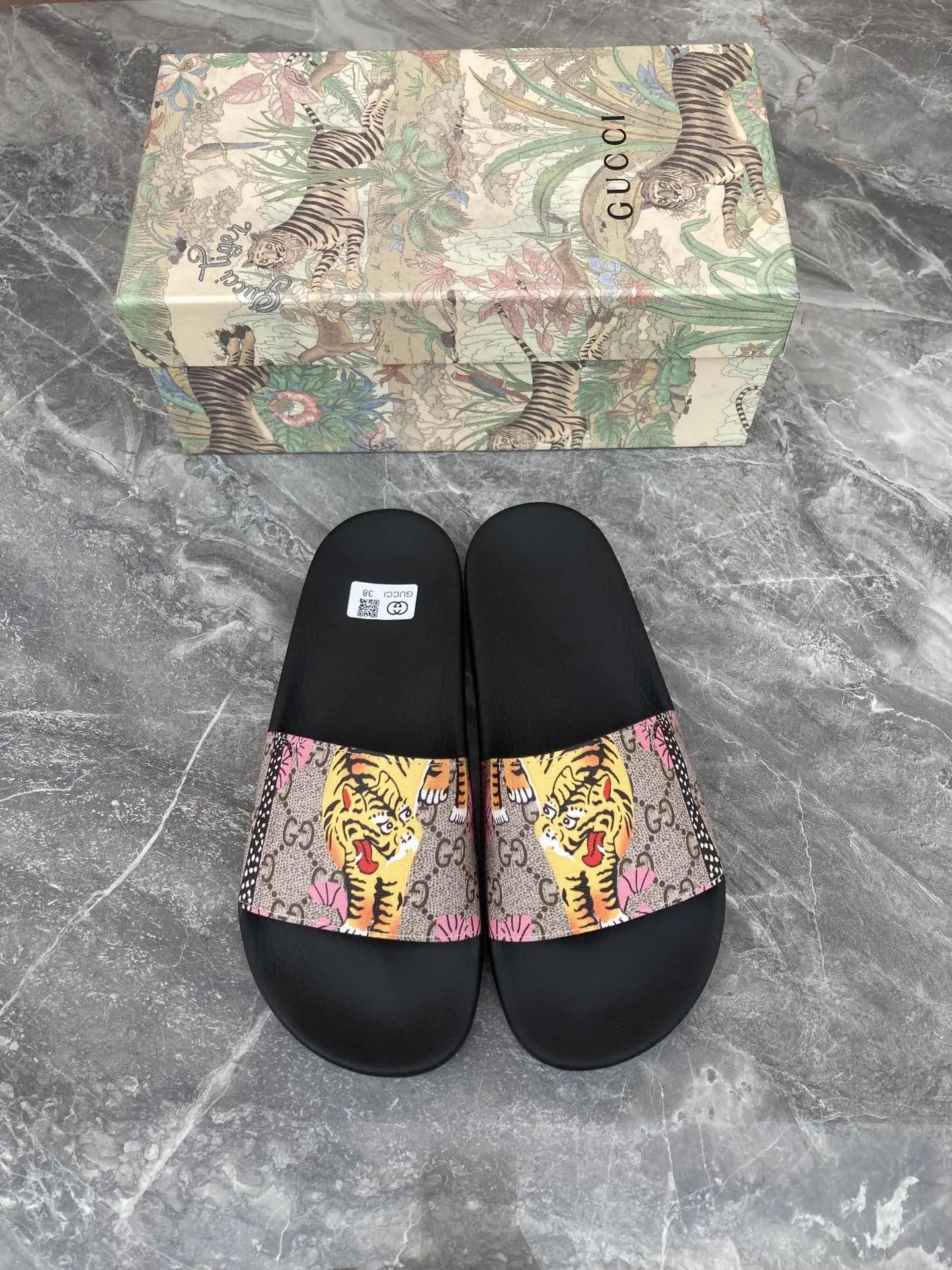 3 3
