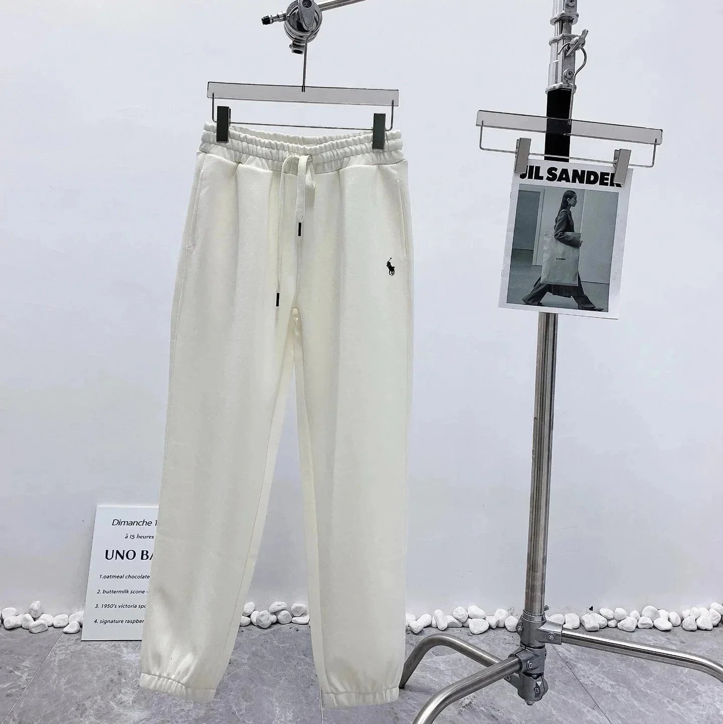8 8