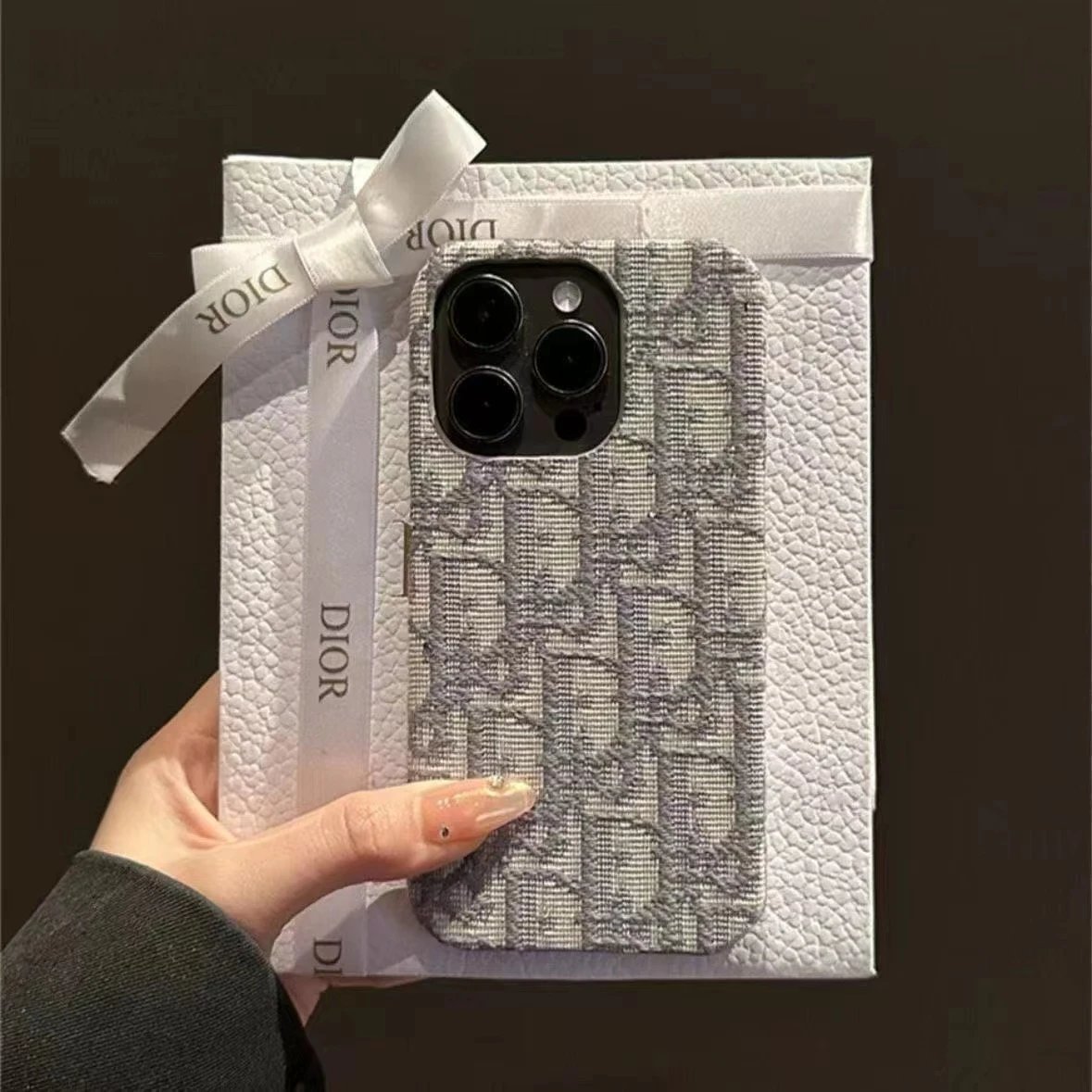 8 8