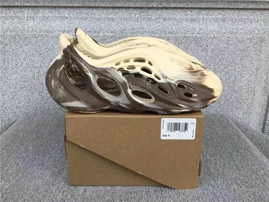15米色暗紫拖鞋 15米色暗紫拖鞋