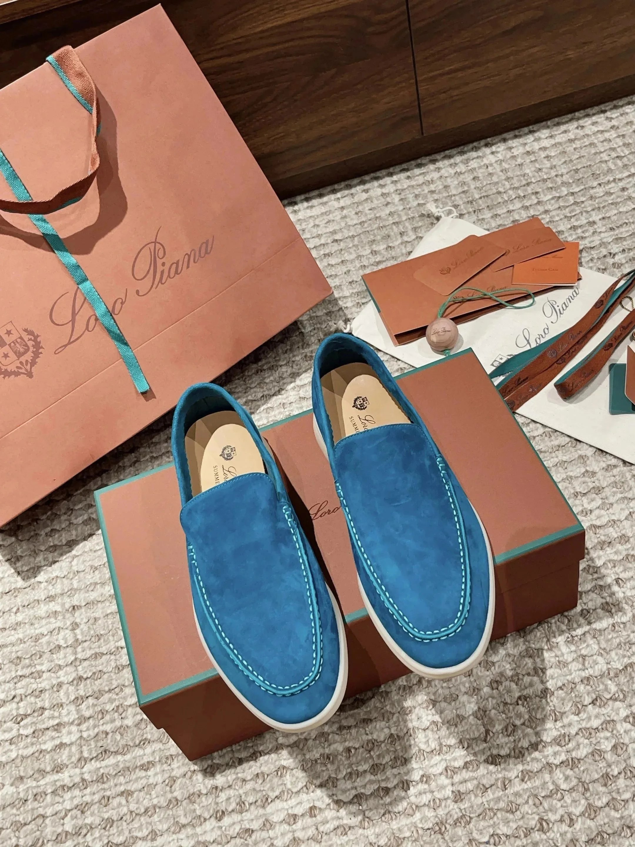 8 8