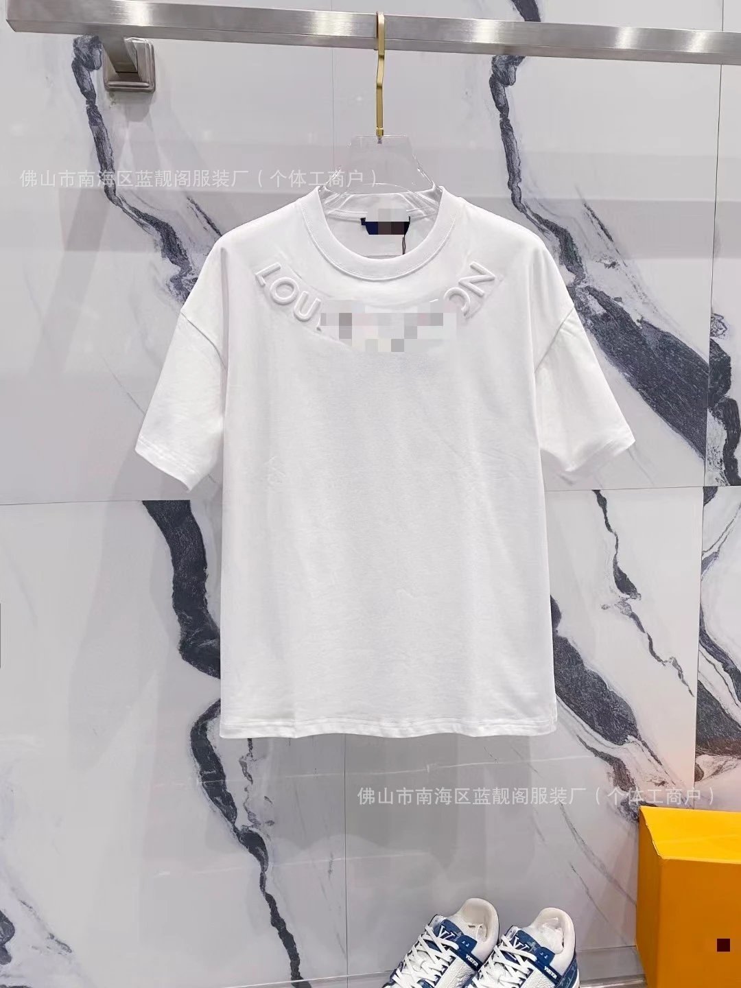 L04白色(立体浮雕) L04白色(立体浮雕)