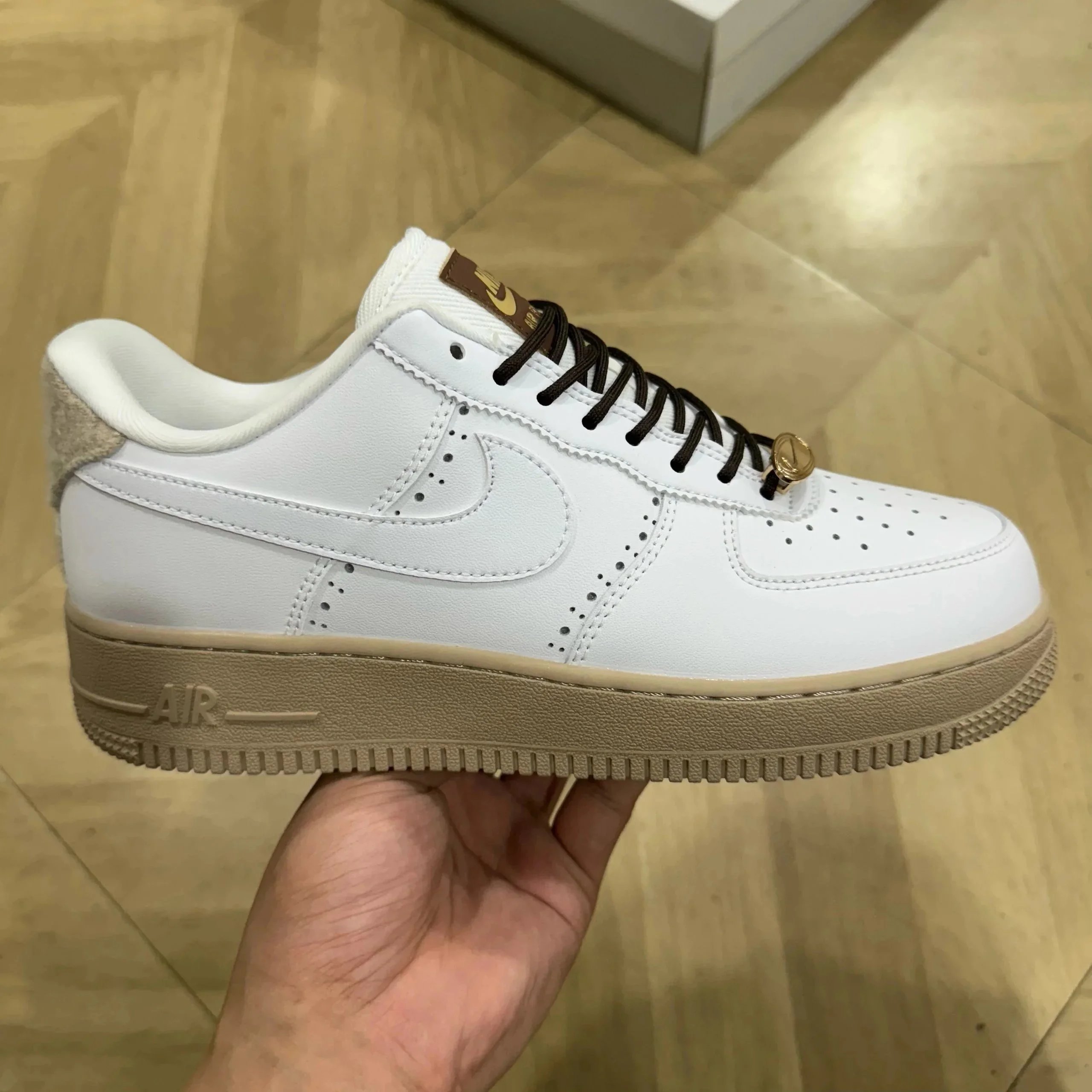 白浅棕 白浅棕