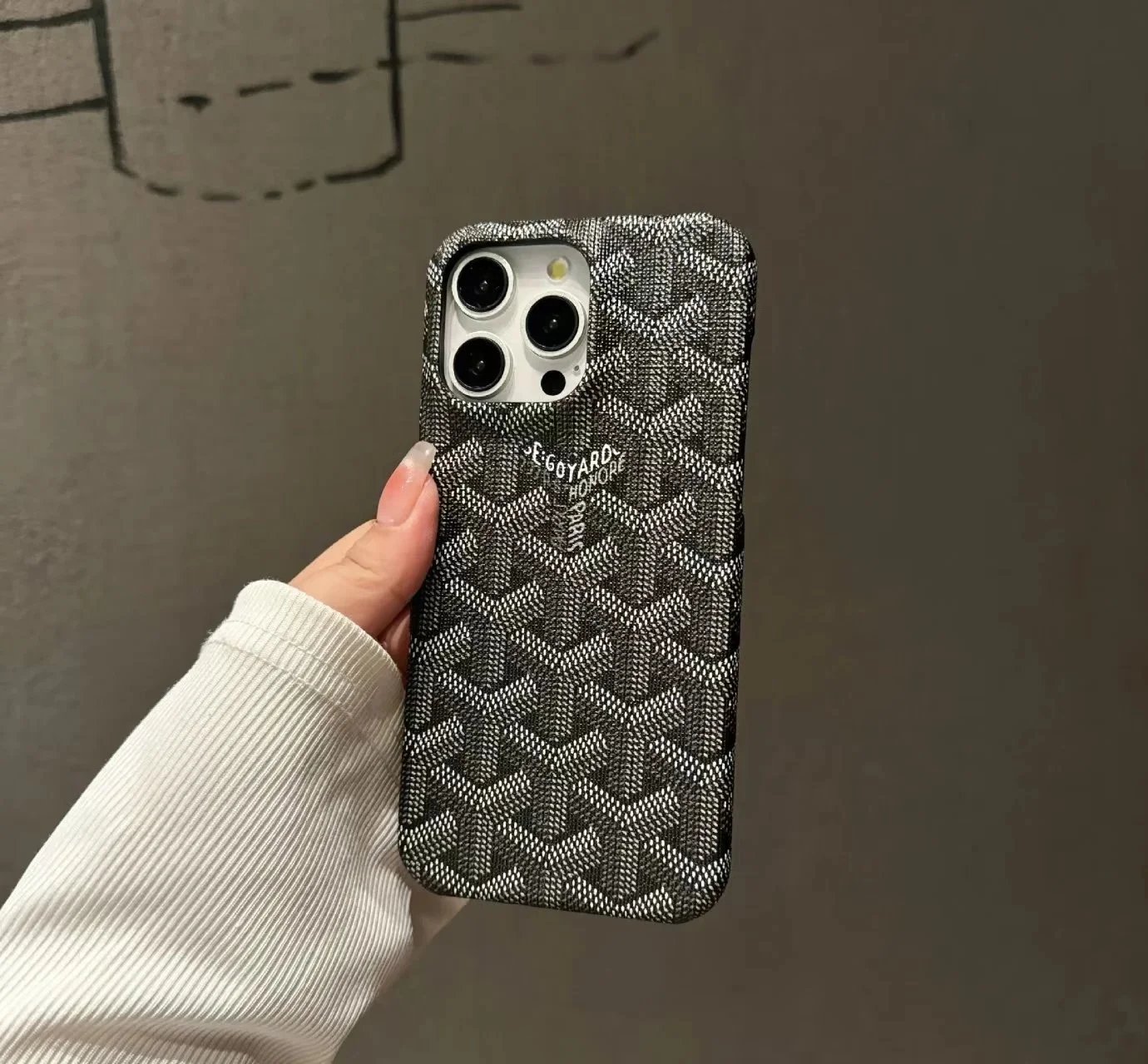 3 3