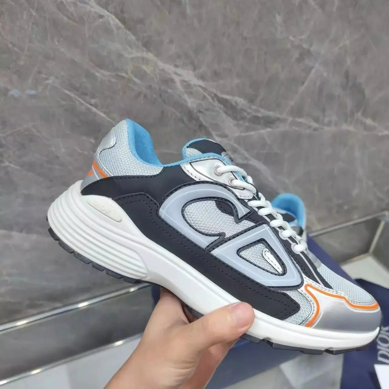 9 9