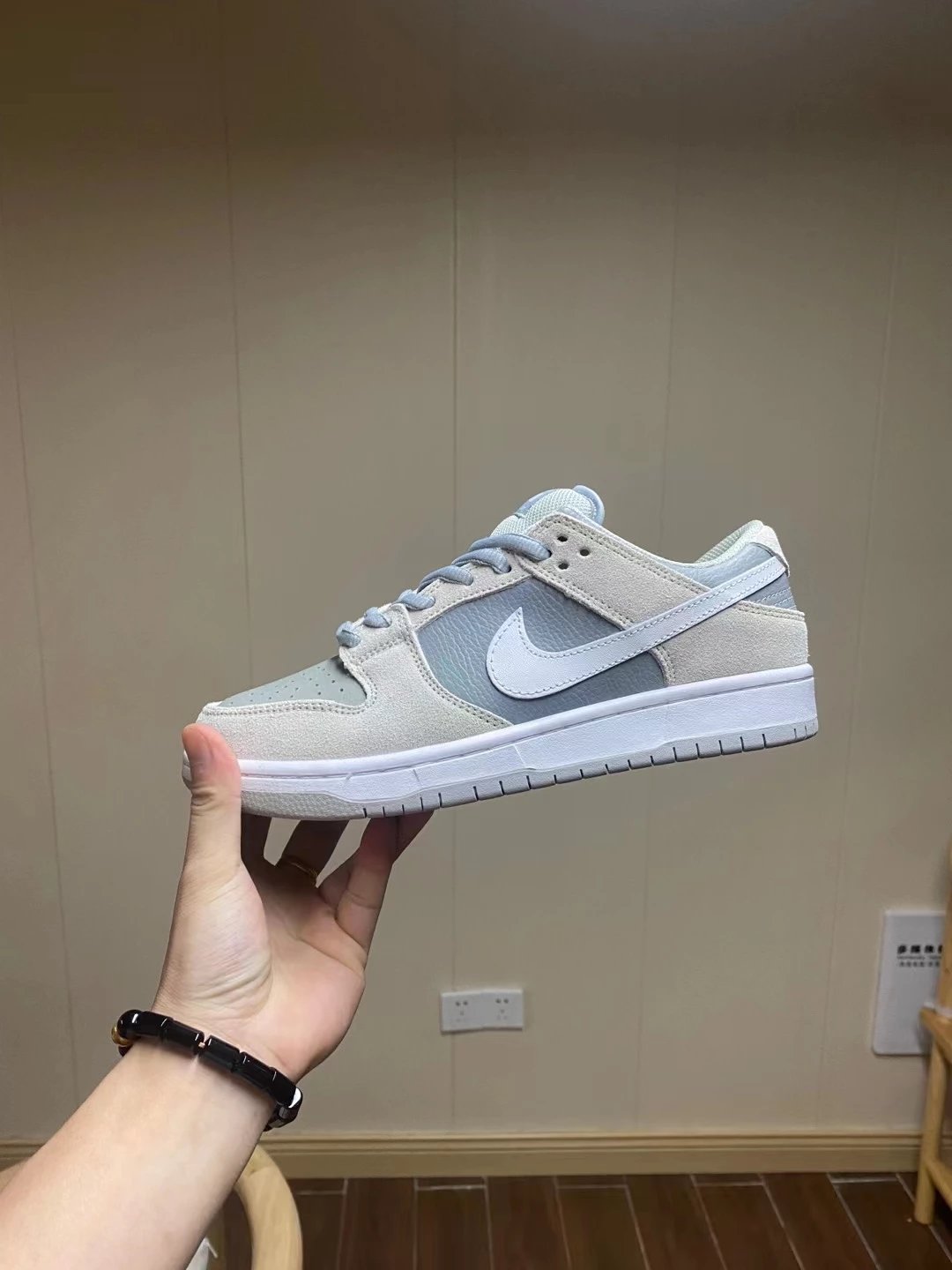 9 9