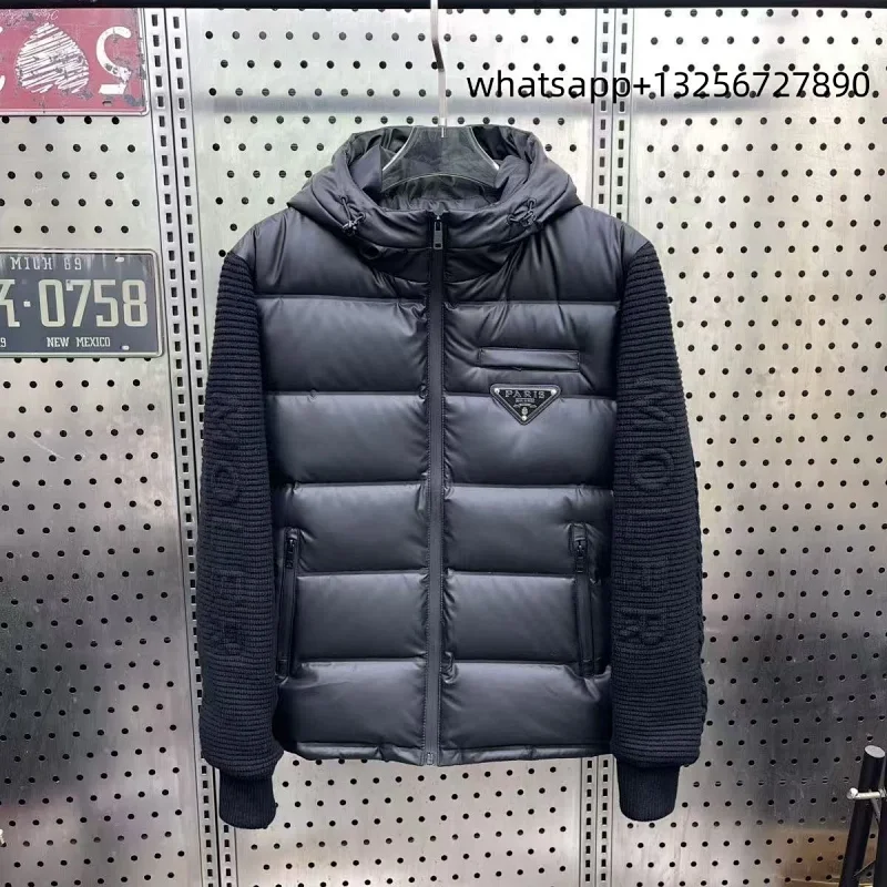 连帽短款羽绒服字母袖子字母小标黑 连帽短款羽绒服字母袖子字母小标黑