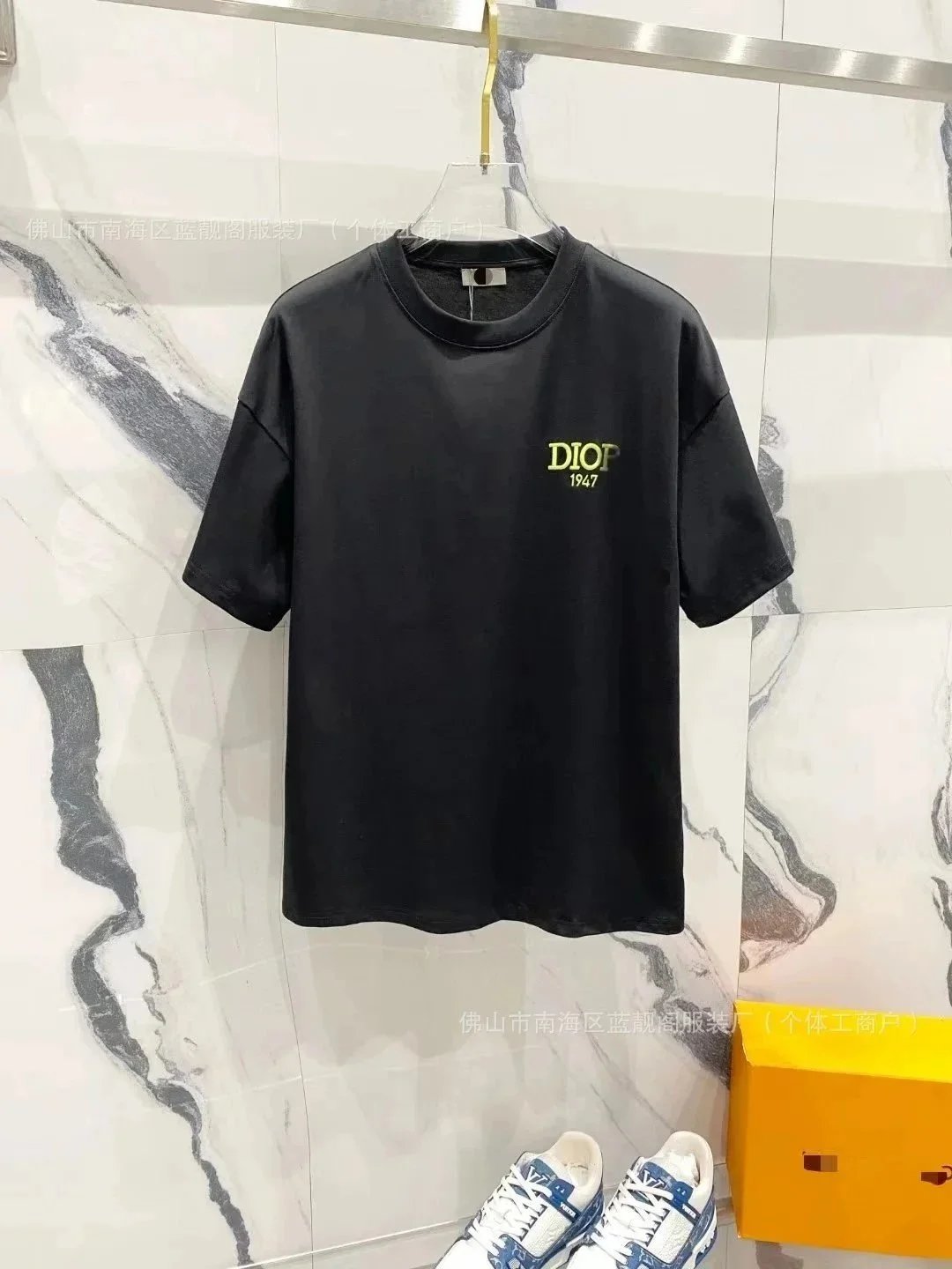 D01黑色