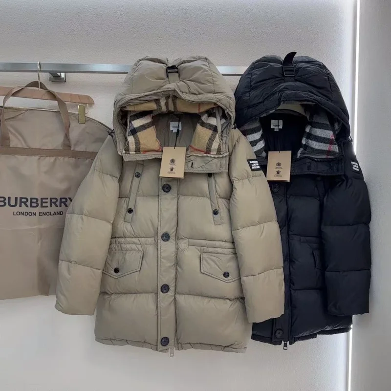 Burberry热门款 卡其色 白鸭绒 Burberry热门款 卡其色 白鸭绒