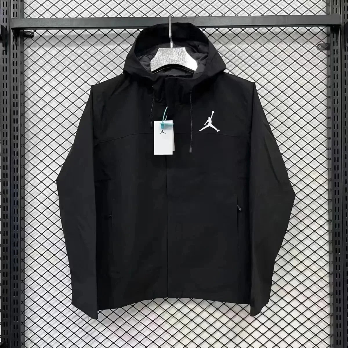 AJ05