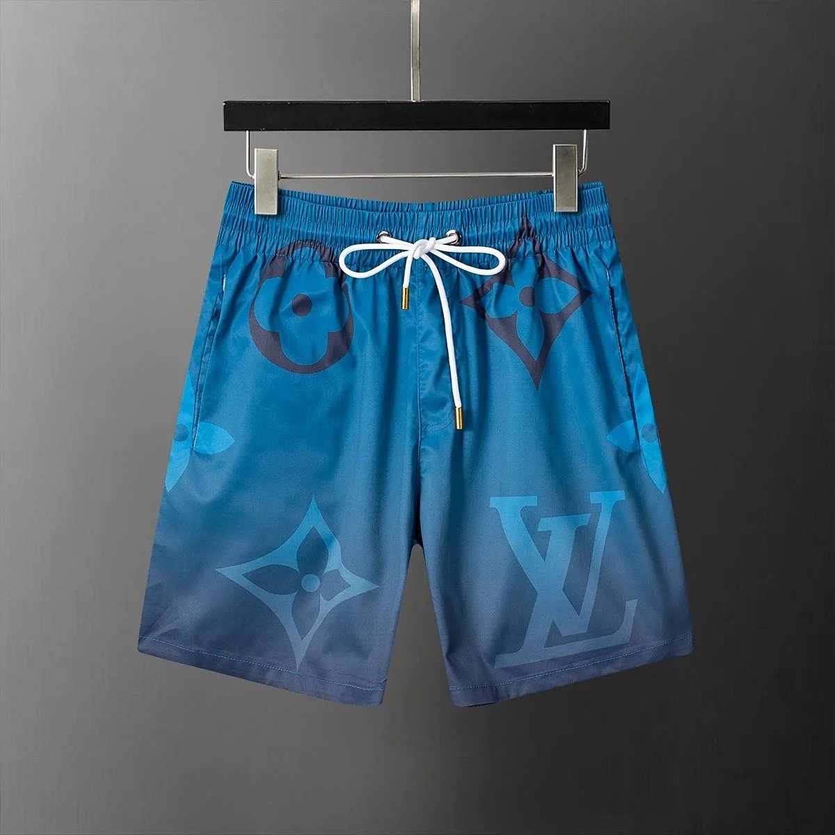 3 3