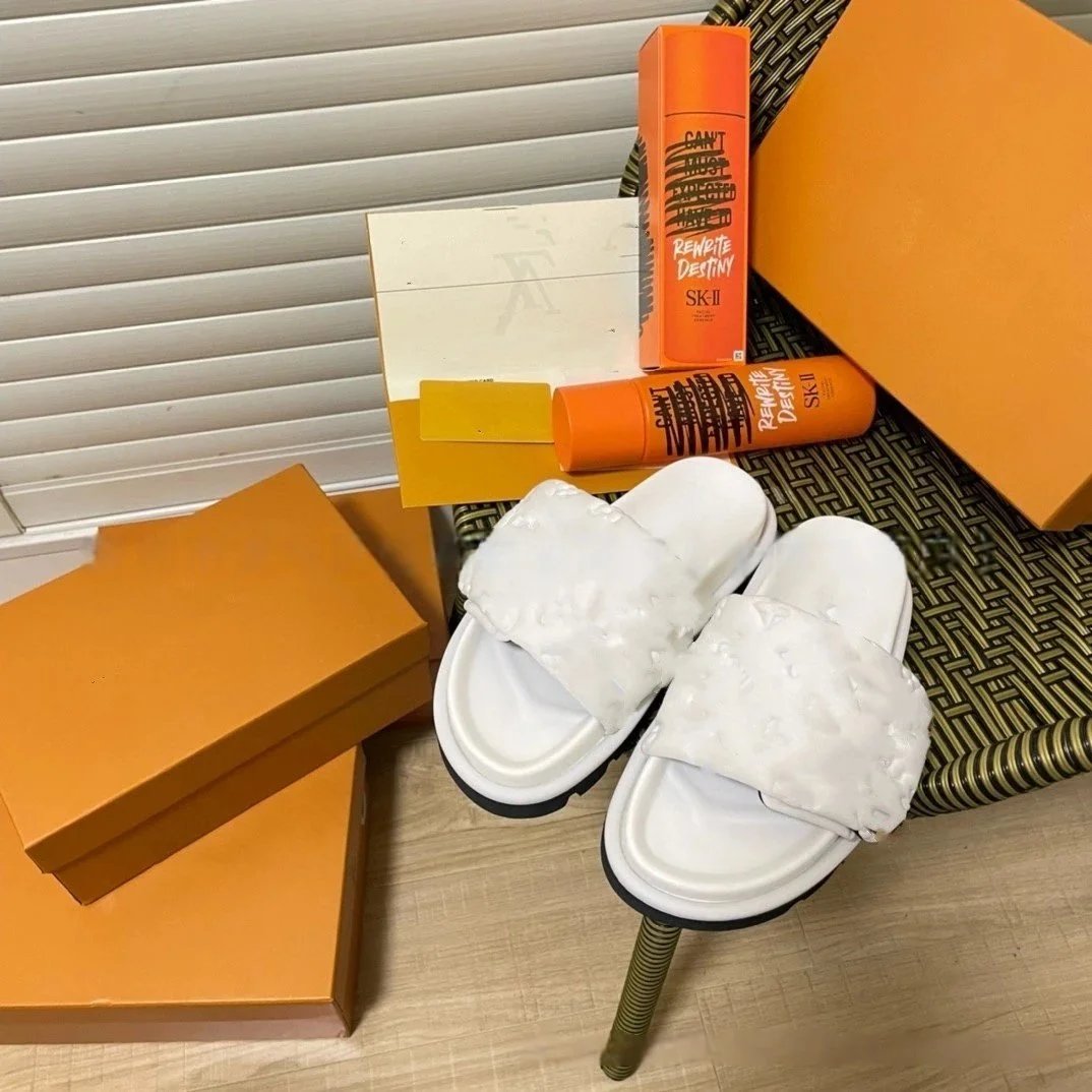 01 01