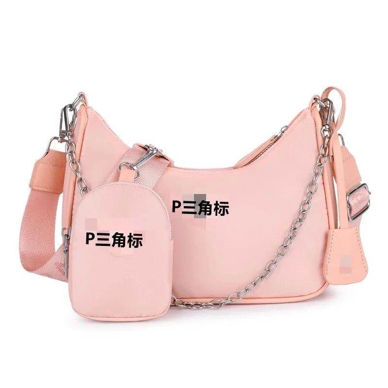 Prada粉红