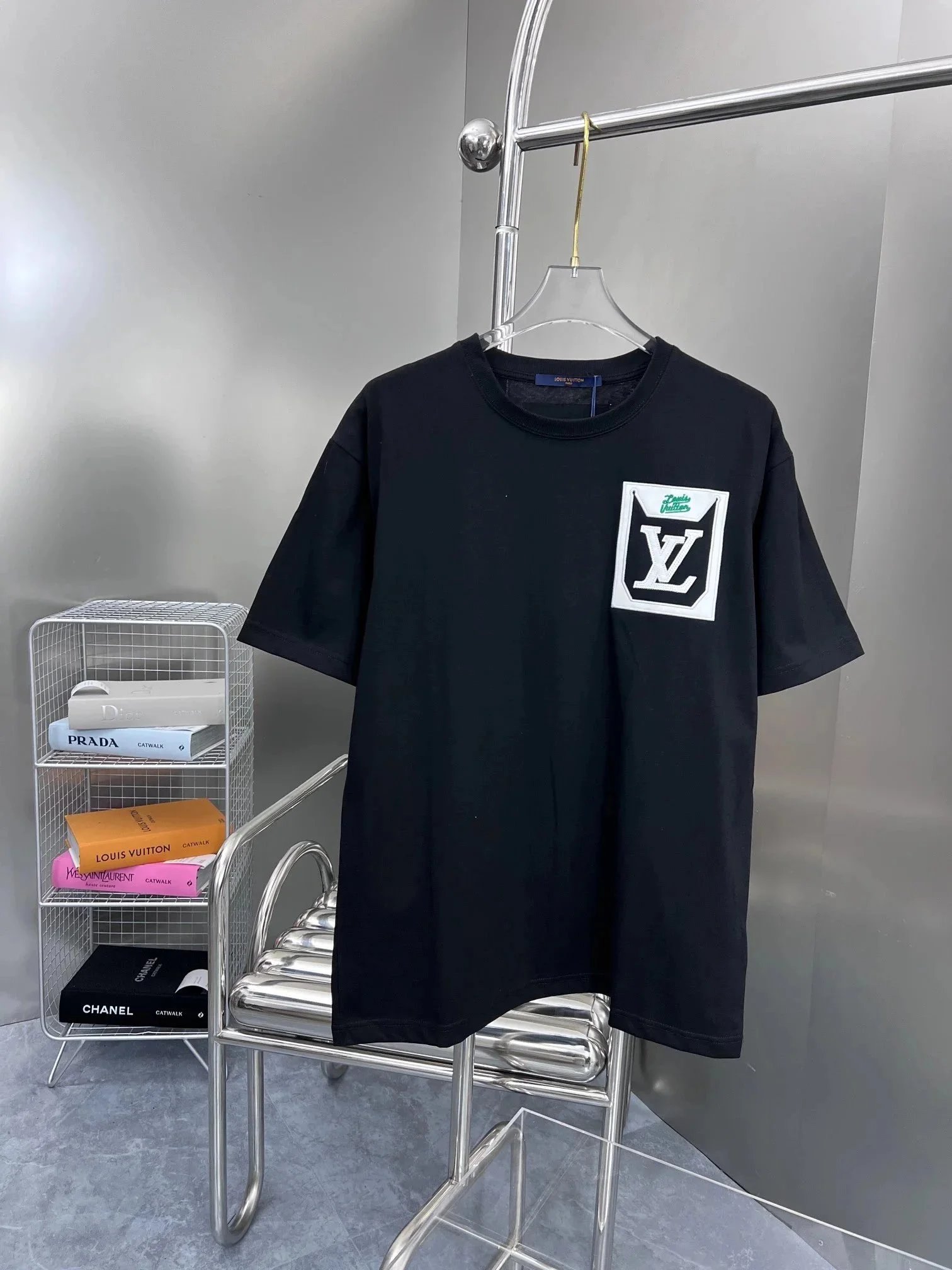 8 8