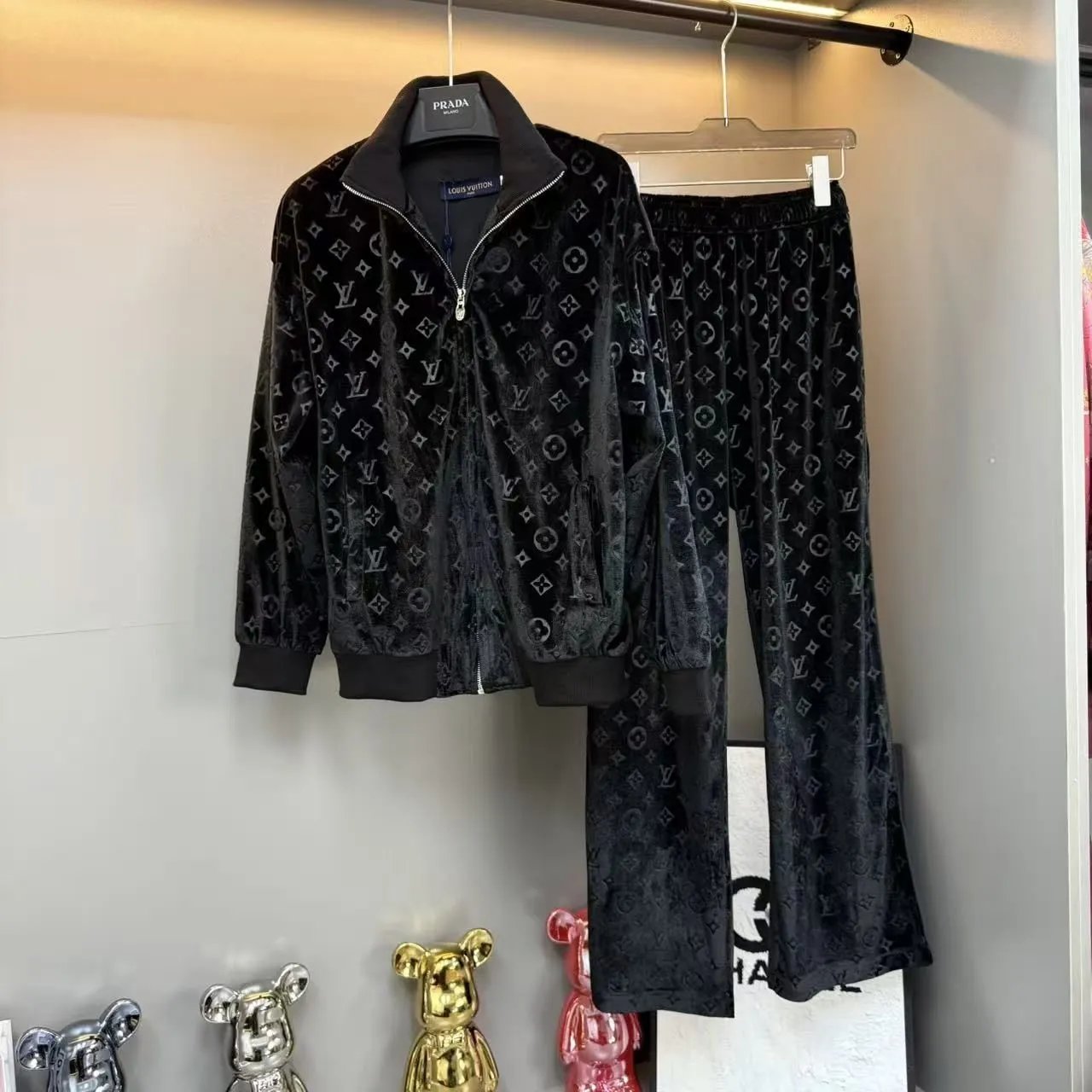 LV 35 LV 35