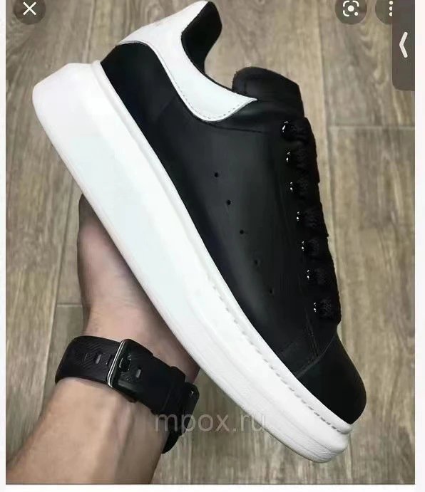 黑色白尾