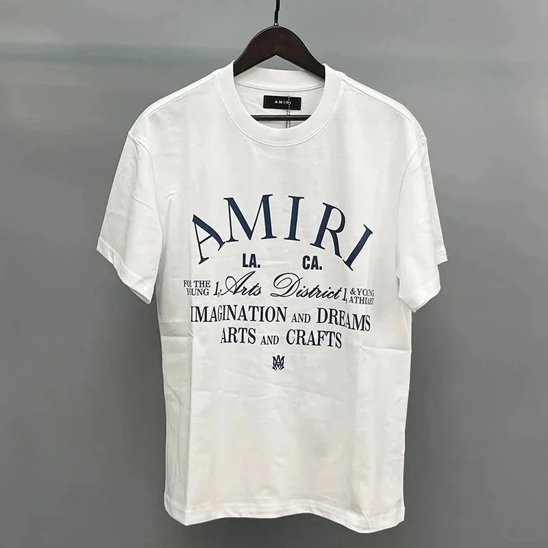 白色字母图案