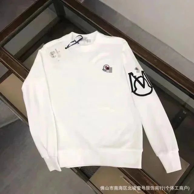 单白色袖M帽印花 单白色袖M帽印花
