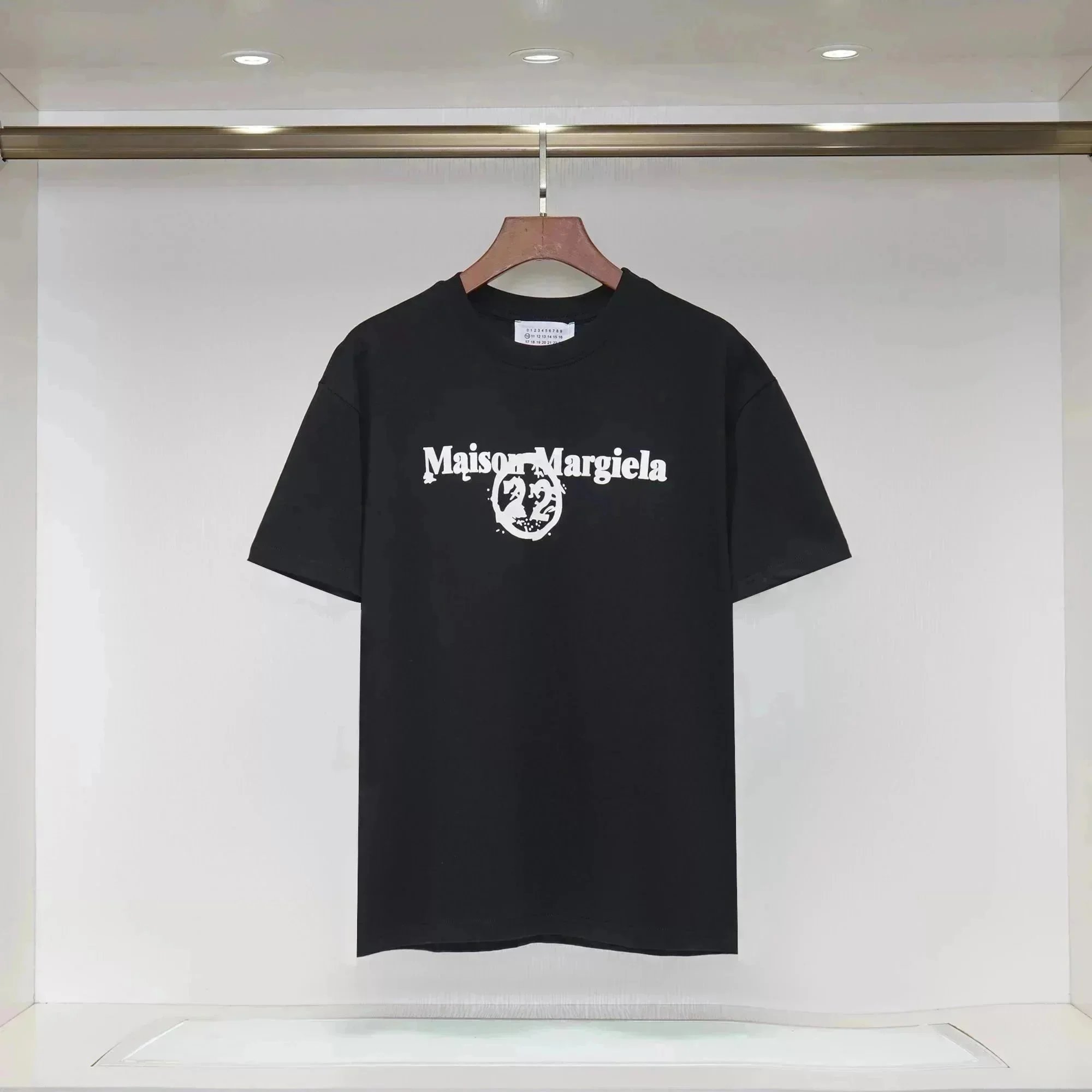 黑色字母005