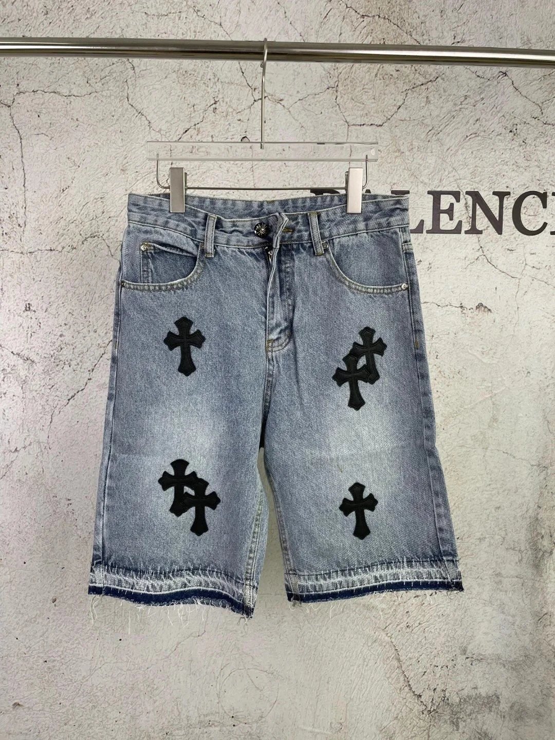 4 4