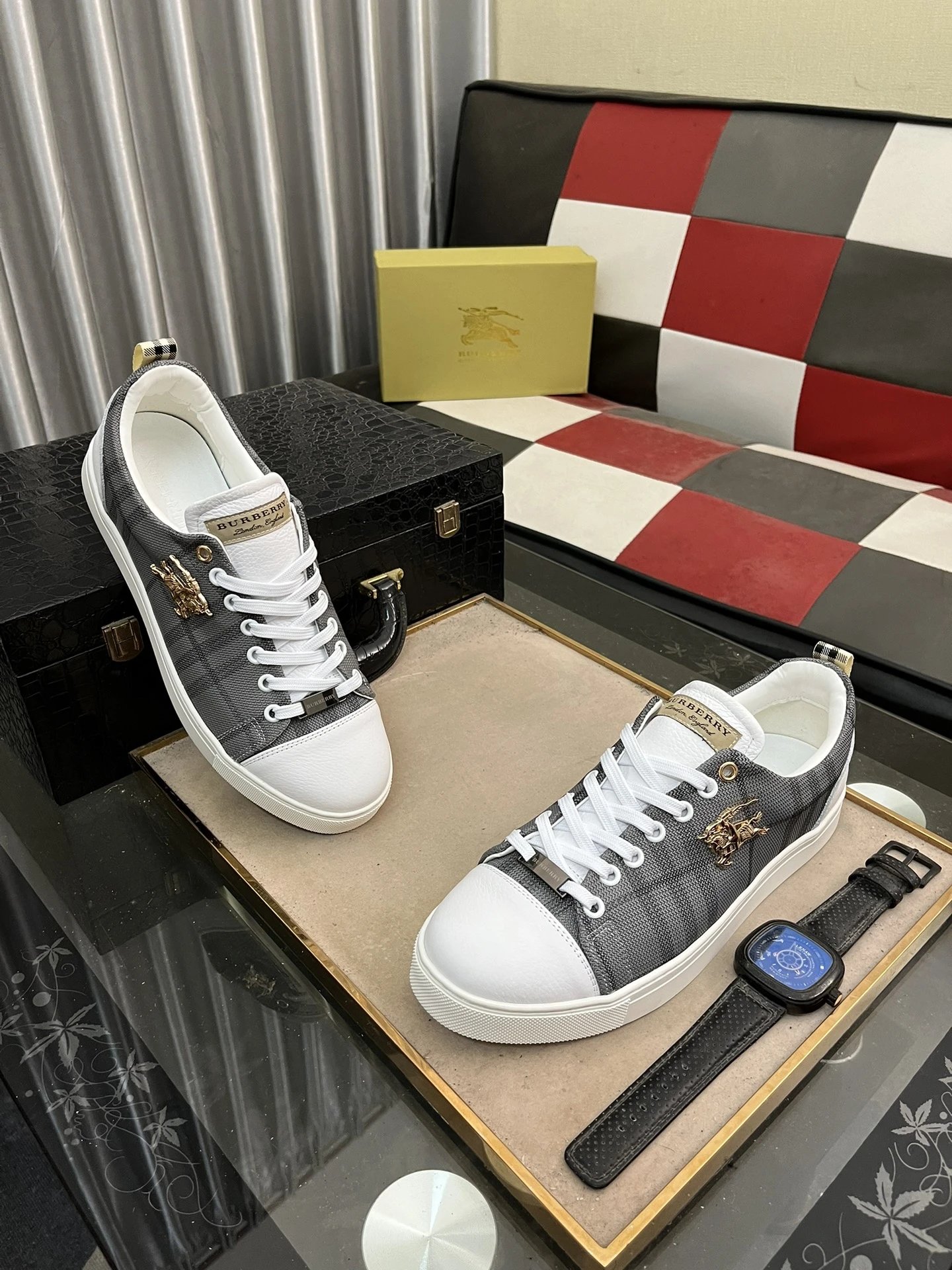 25 25