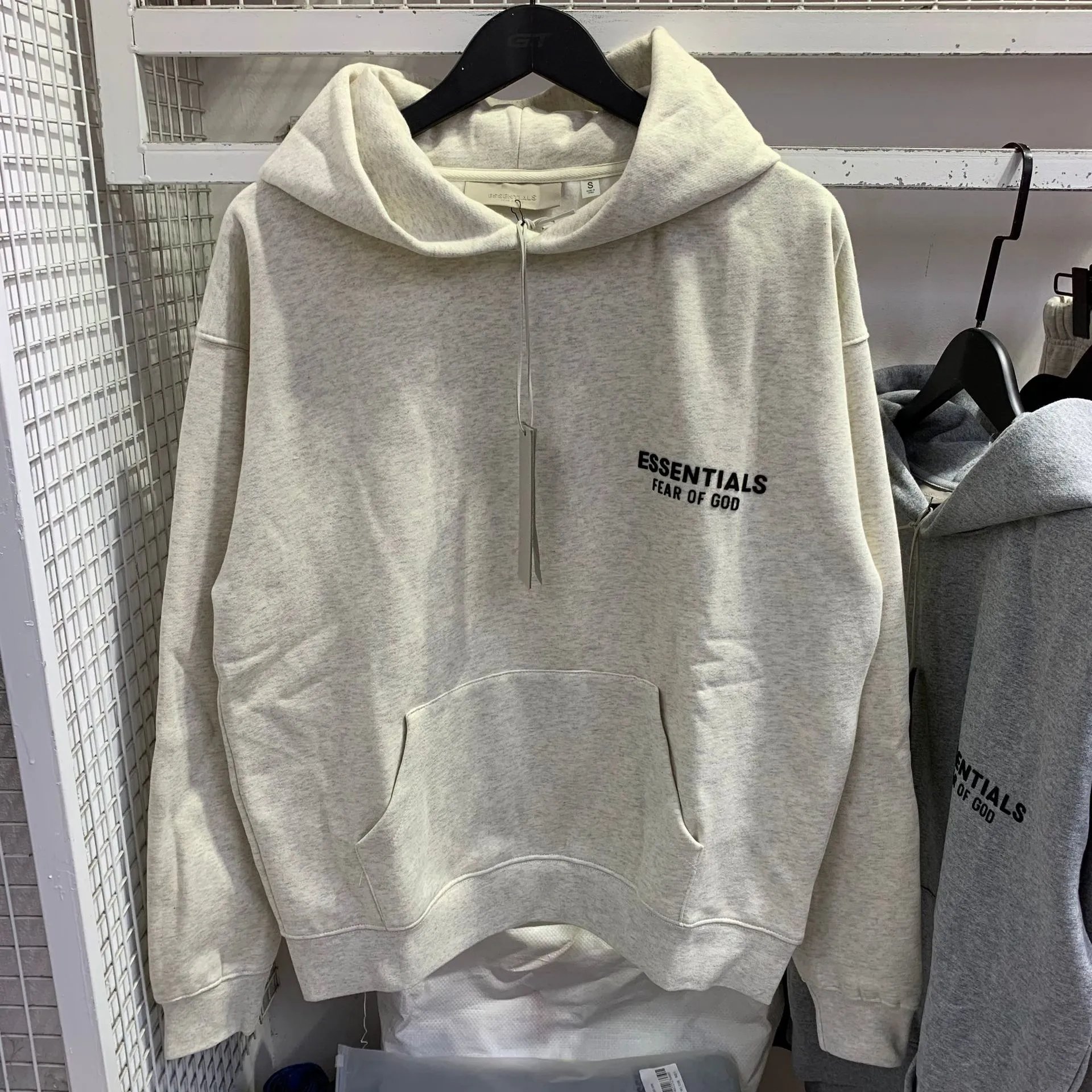 浅灰色卫衣1037 浅灰色卫衣1037