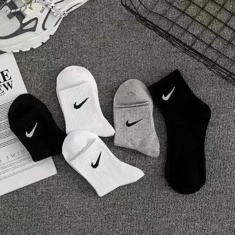 5 pairs【3black+2white】