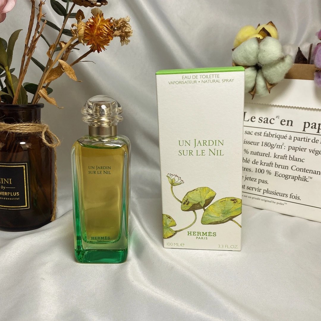 Hermès Un Jardin Sur Le Nil Eau de Toilette Natural Spray Perfume Green