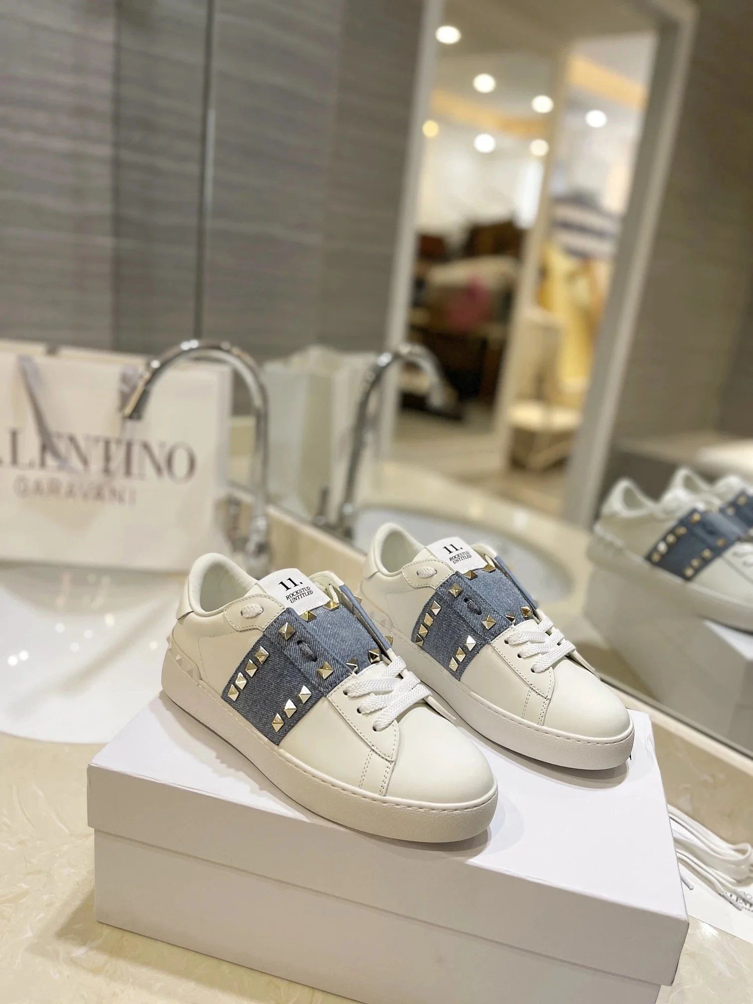 15 15