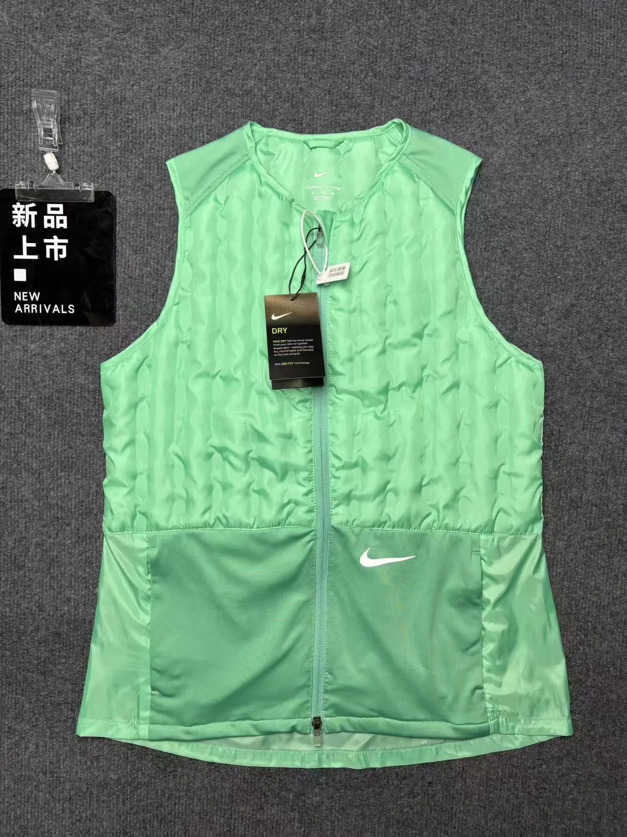 绿色马甲 绿色马甲