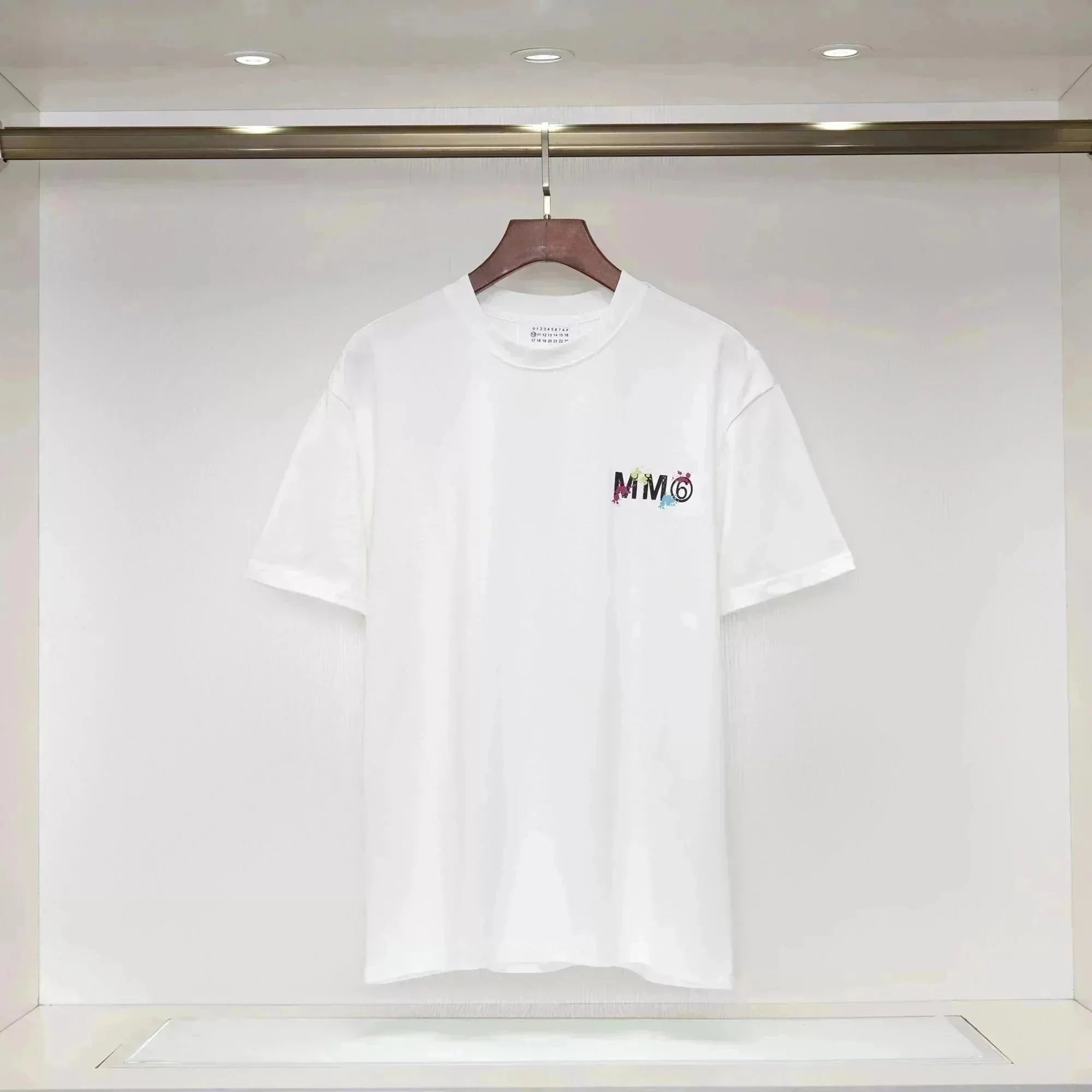白色字母简约005 白色字母简约005