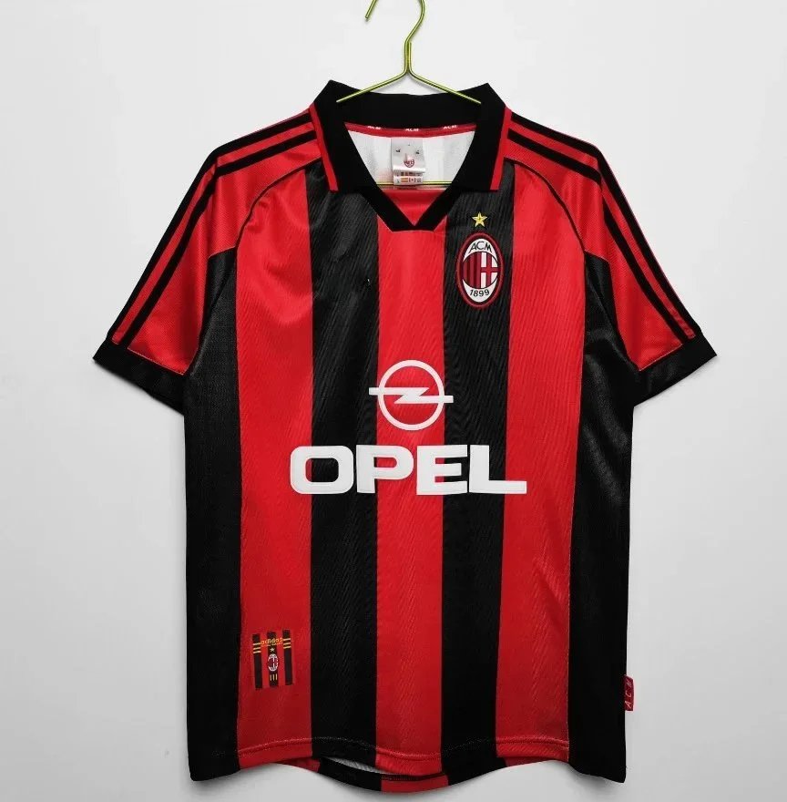 AC Milan’s 1998–99 season home retro kit AC Milan’s 1998–99 season home retro kit