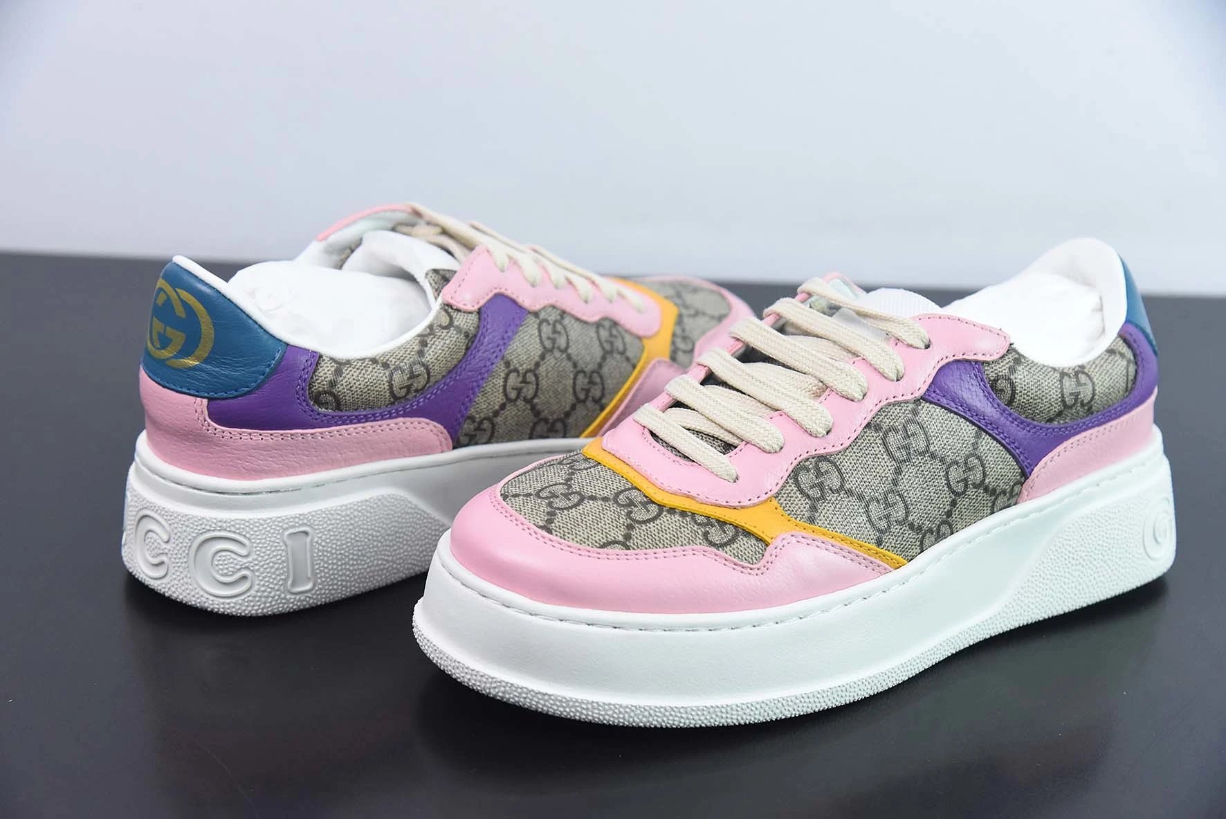 3 3