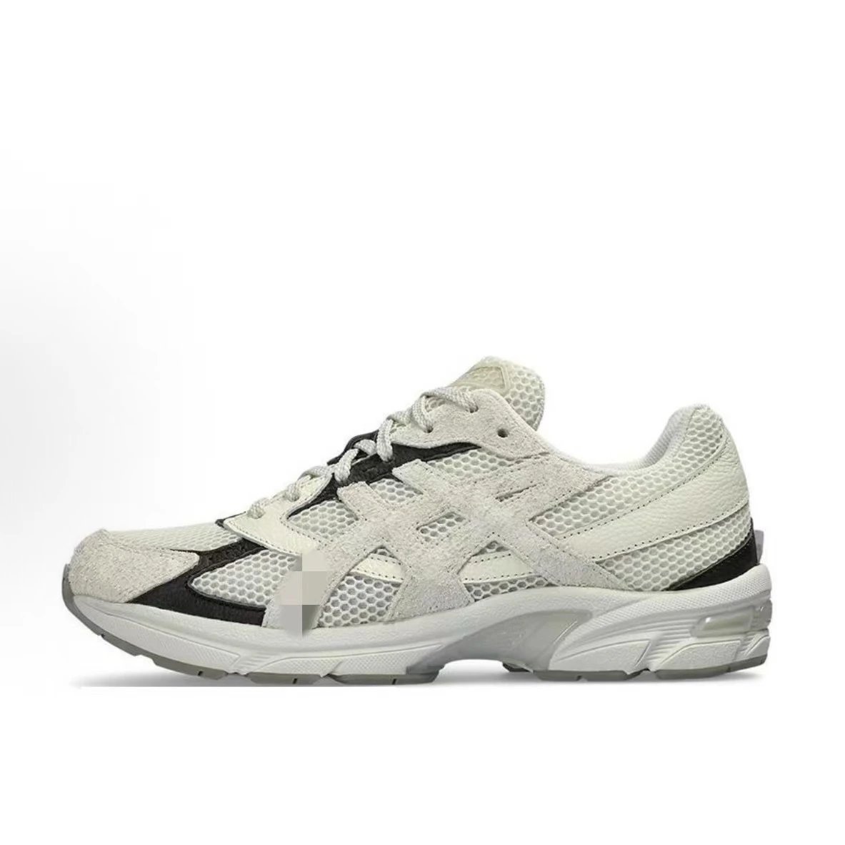 3 3