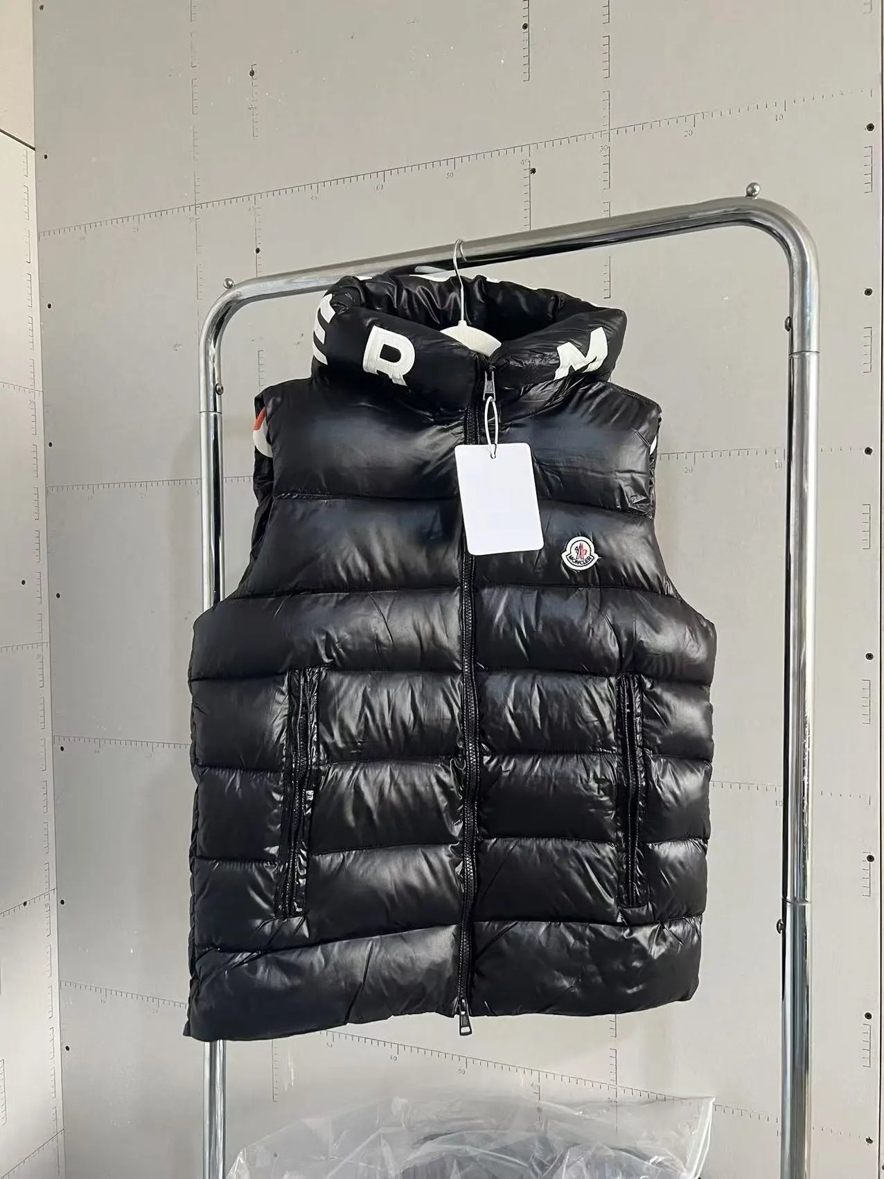 7 7
