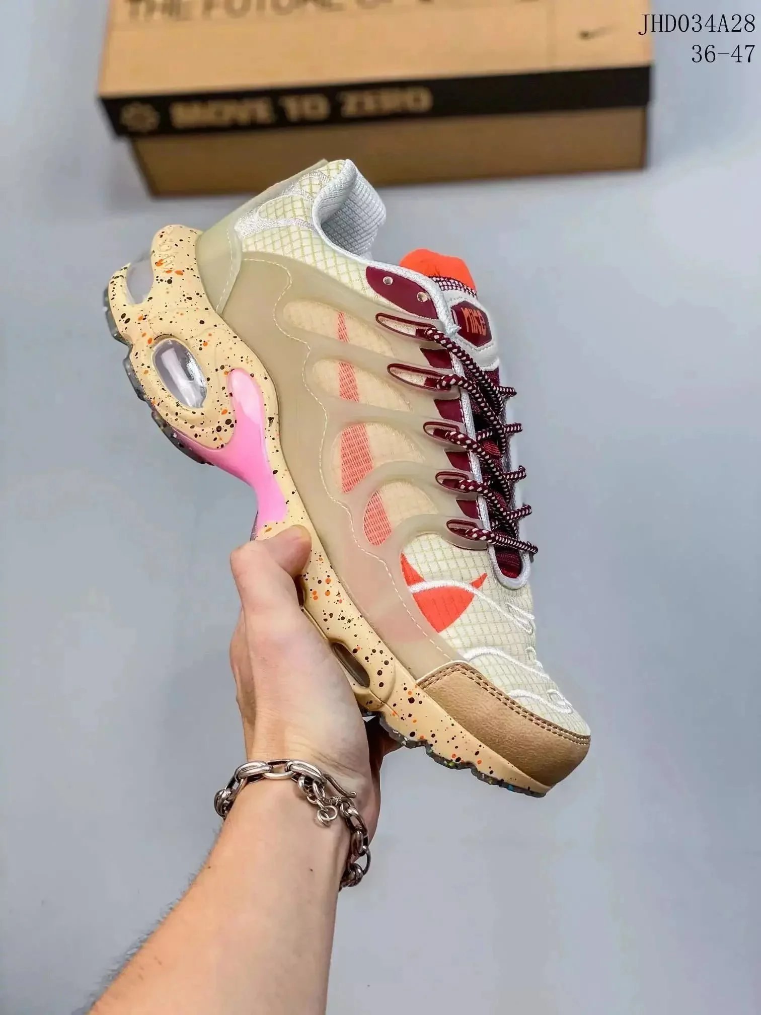 23卡其色 23卡其色