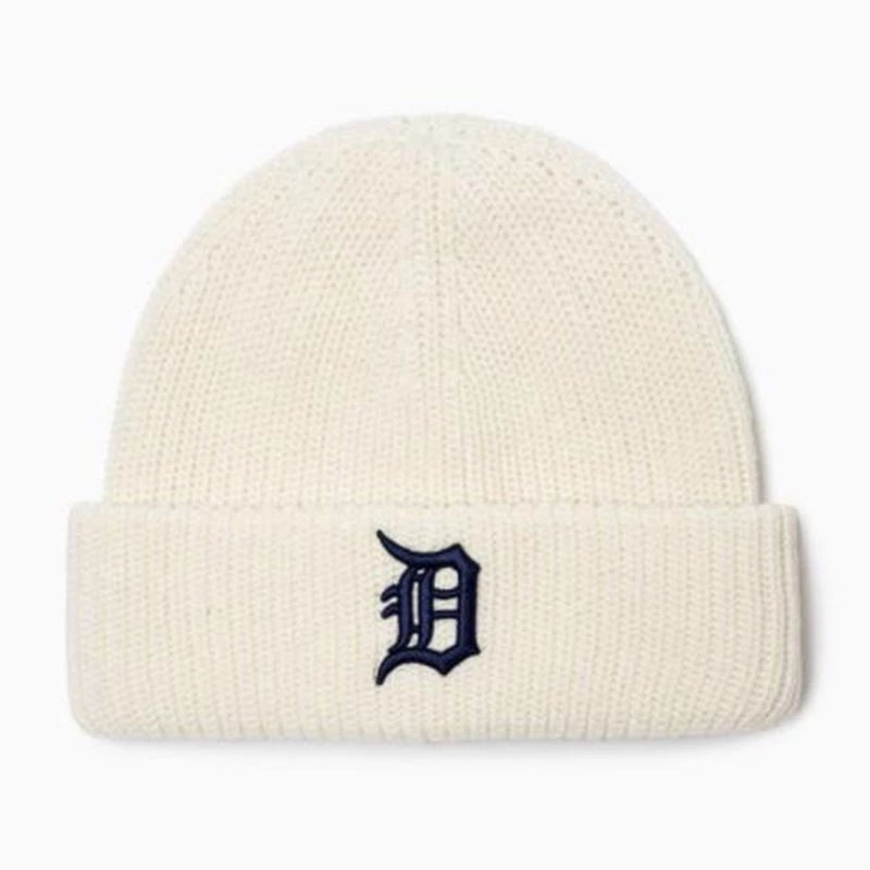 毛线白色D标 毛线白色D标